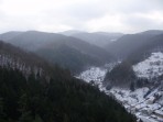 pohľad do dediny šašovské podhradie- v pozadí štiavnické vrchy 1.1.2009