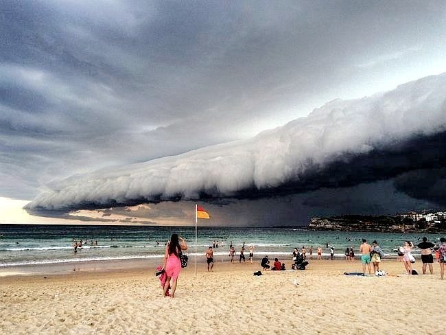 Shelf cloud v Sydney