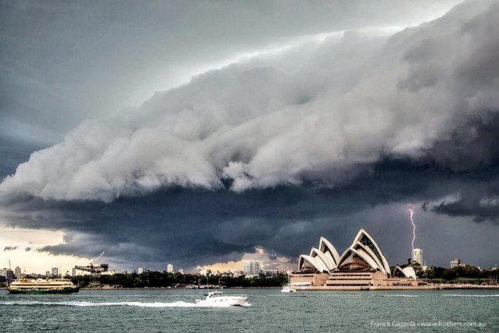 Shelf cloud v Sydney