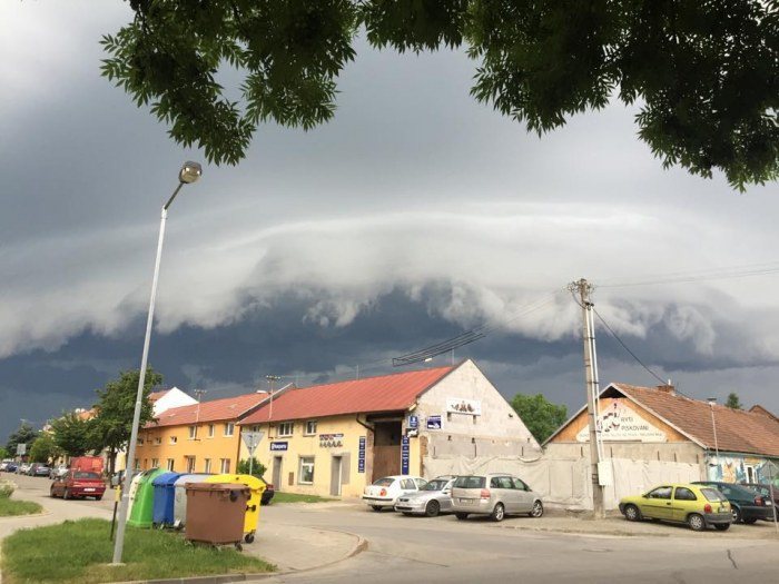 Shelf cloud nad Prostějovem od Dominiky Dostálové.