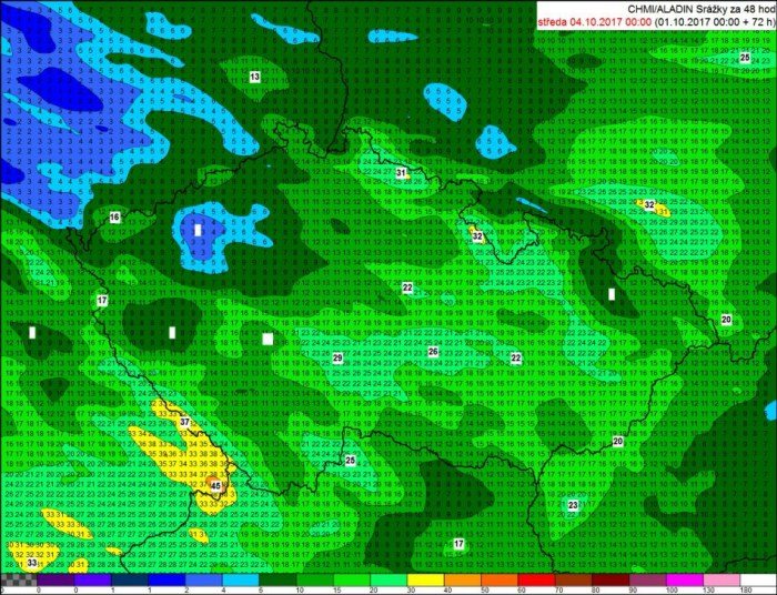 48 hod. srážkové úhrny podle jednoho z modelů v období 2. 10. - 4. 10. 00 UTC, zdroj: ČHMÚ