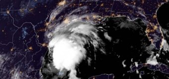 Tropická bouře Nicolas u pobřeží Texasu dosáhne 100 km/h