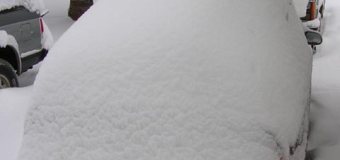 Patnáctikilometrové zácpy kvůli sněhu v Tyrolsku