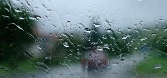 Zvlněné frontální rozhraní zavlažuje Česko